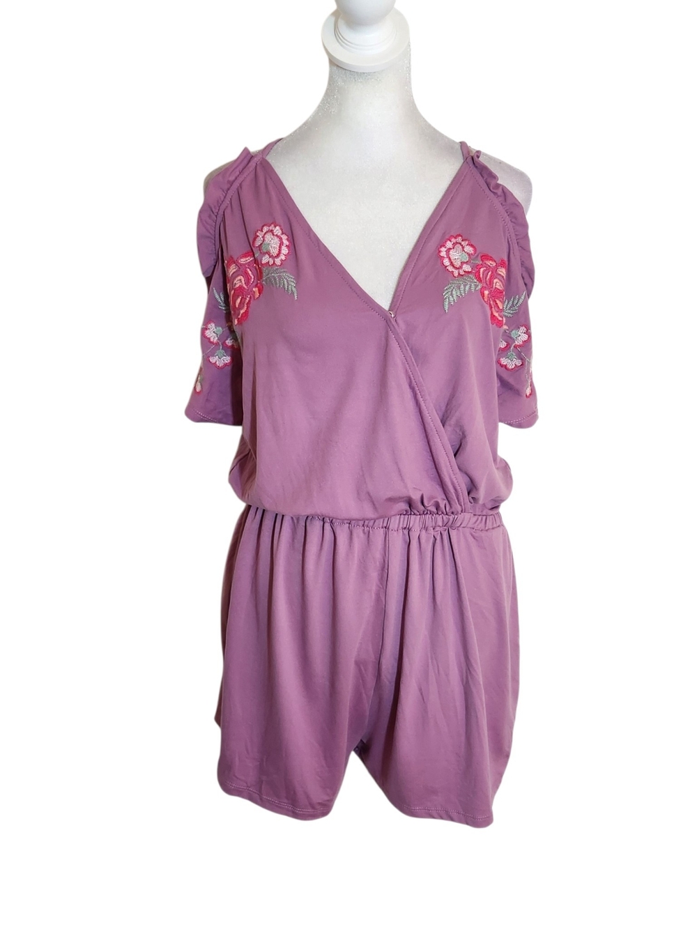 Btween Us Purple Floral Embroidered Romper NWT Size Large